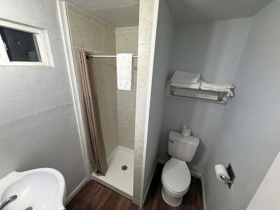 BUDGET INN BEND
