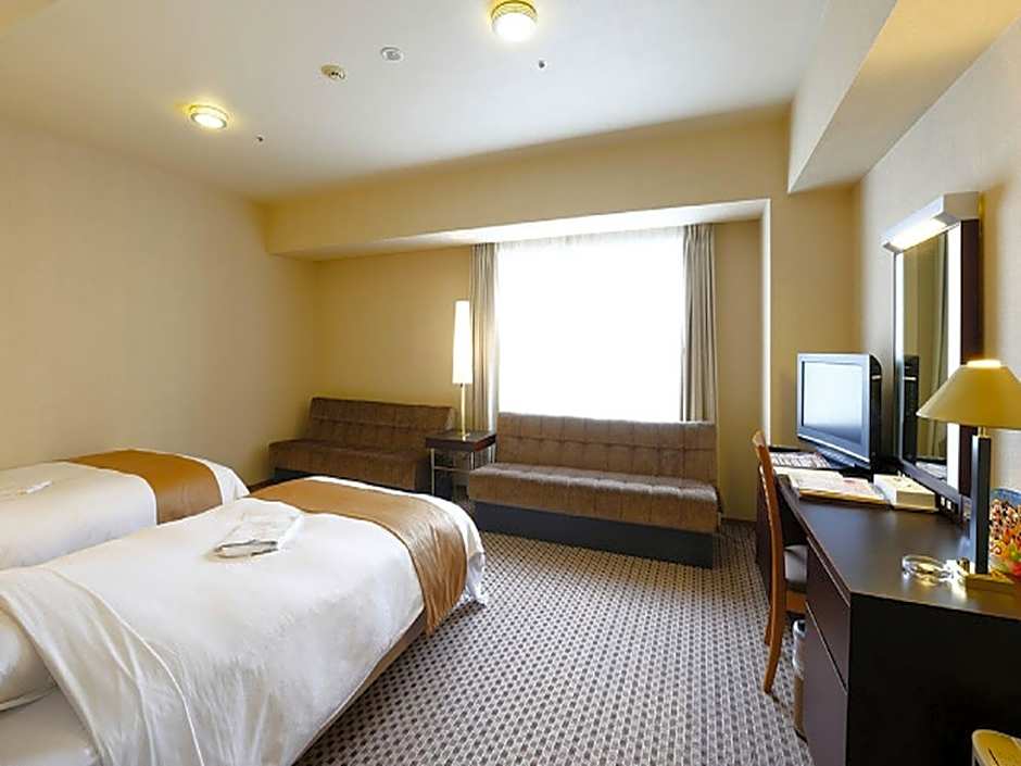 Photo 1 of 6 of Executive 2 Beds