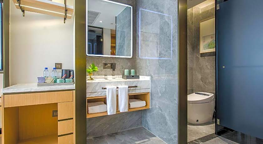 Yiwu Baide Theme Hotel