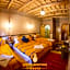 Hotel Babylon Dades
