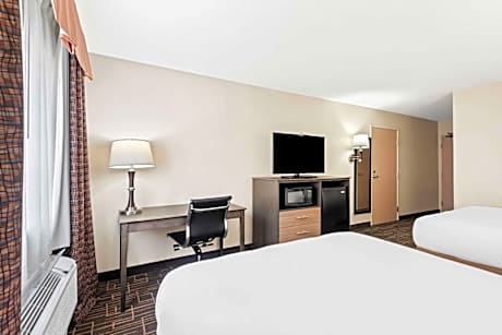 Queen Room with Two Queen Beds - Disability Access/Bath Tub