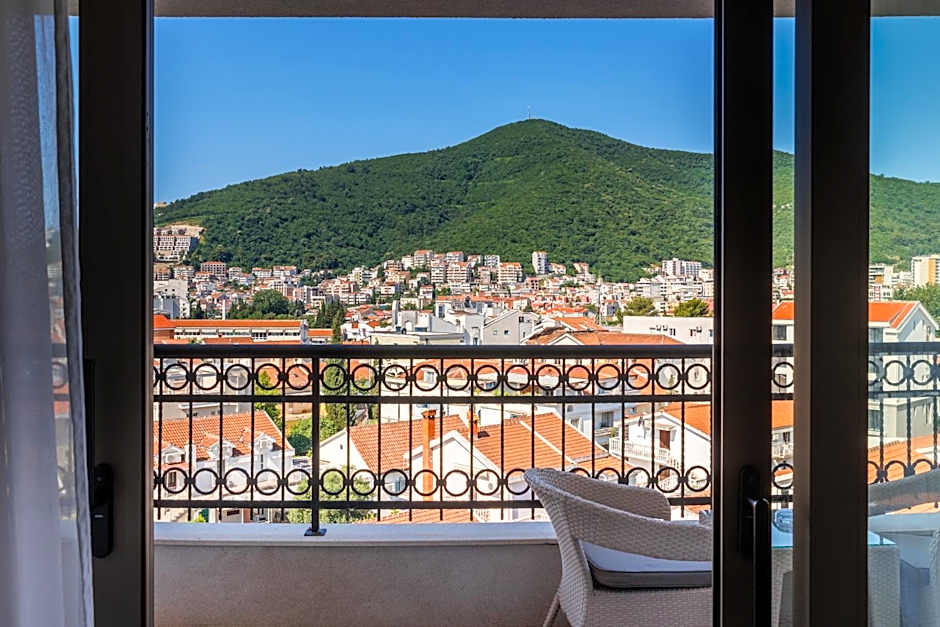 Hotel Kadmo by Aycon