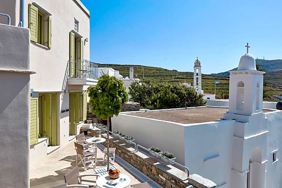 Crossroads Inn Traditional Lodging