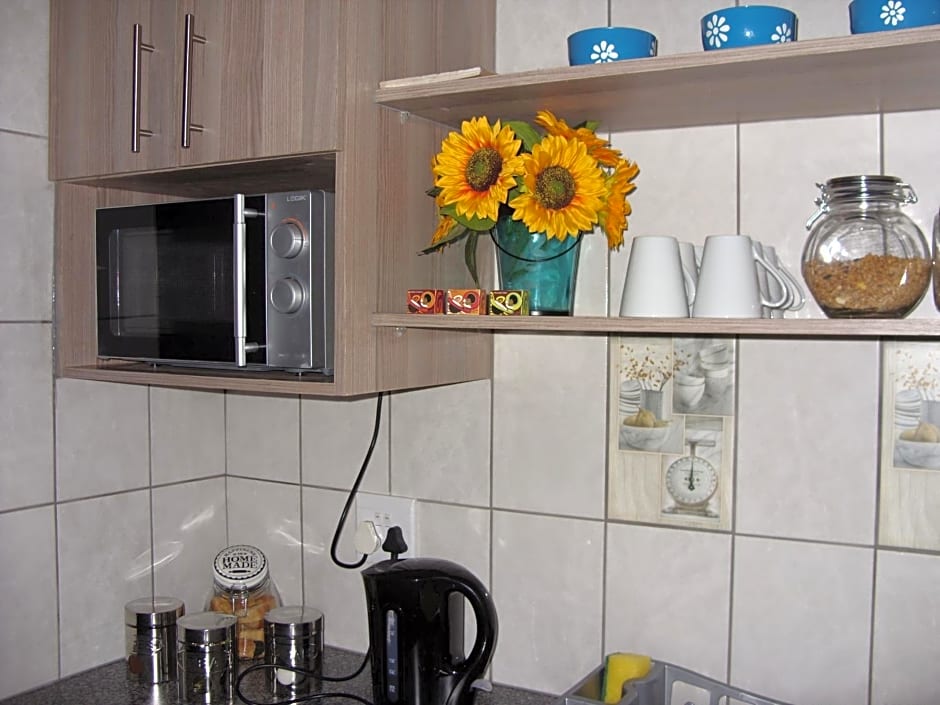 Little Umhlanga. Sunflower suite.