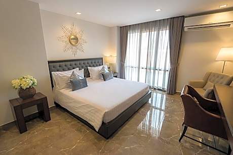 Deluxe Double Room with Bath