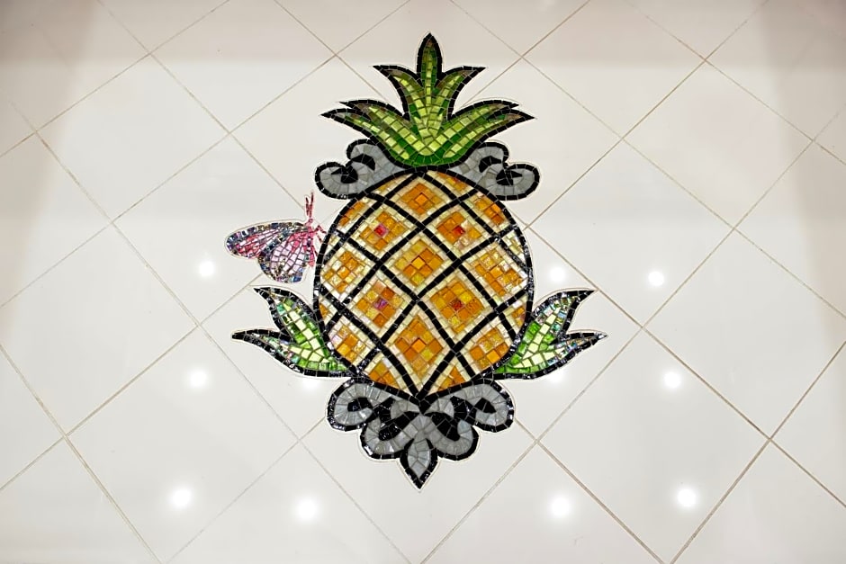 Staypineapple, An Artful Hotel, Midtown