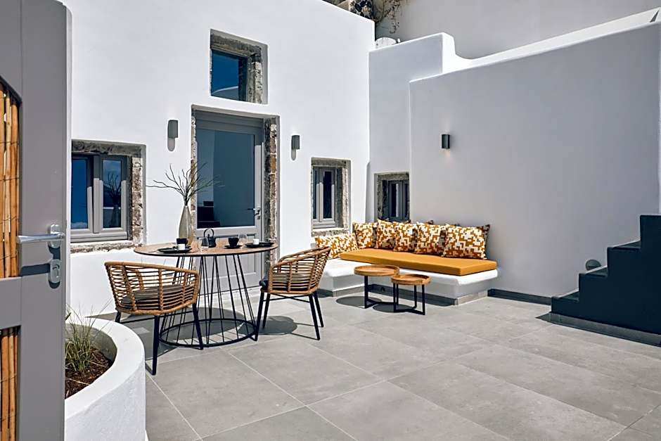 Allure Breeze Suites