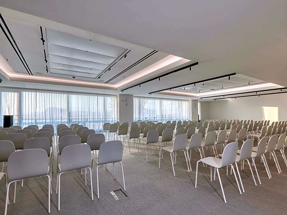 Mercure Patras Astir