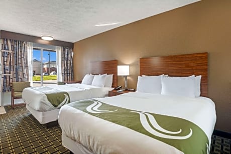 2 Double Beds, Smoking