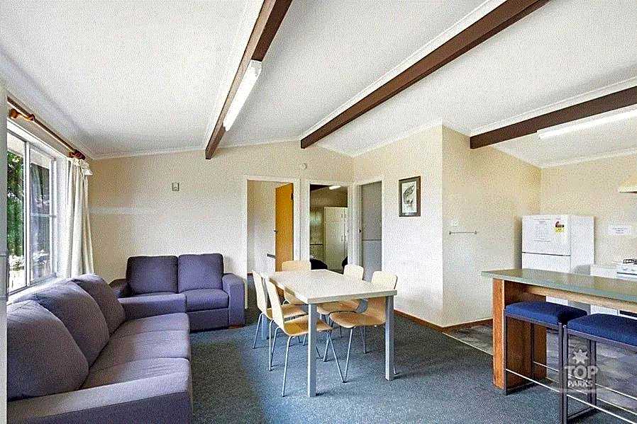 Buckenderra Holiday Village