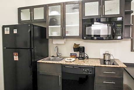 2 Double Studio Suite Access Tub