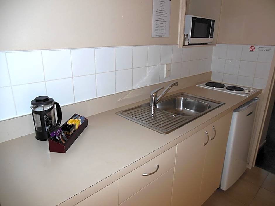 ASURE Camelot Arms Motor Lodge