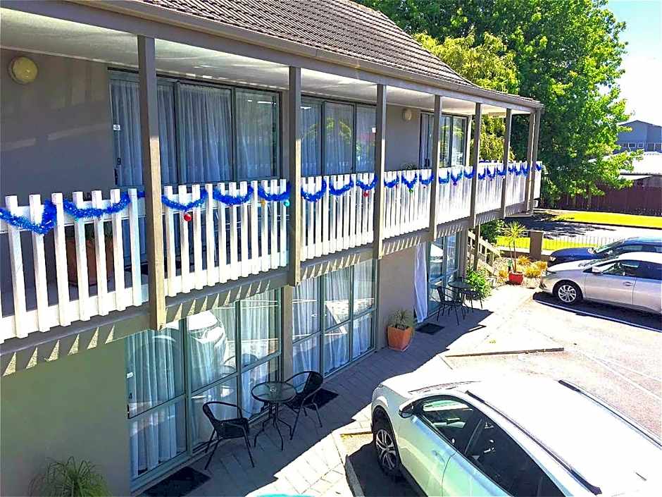Accolade Lodge Motel