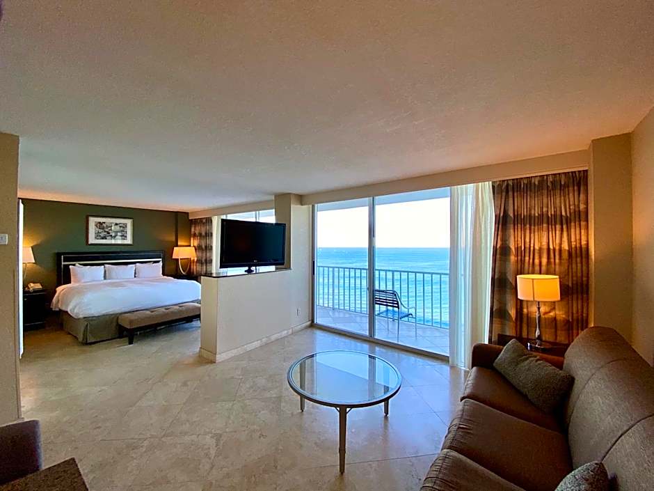 Radisson Suite Hotel Oceanfront