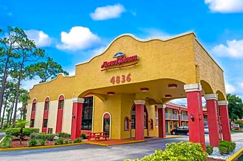 Hojo Lake Front Park Kissimmee