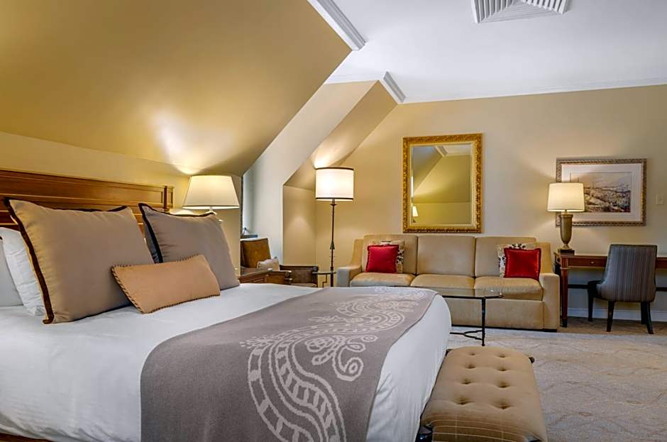 Photo 1 of 4 of Petite 1 King Bed Suite