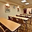 Holiday Inn Express Delano Highway 99 By IHG