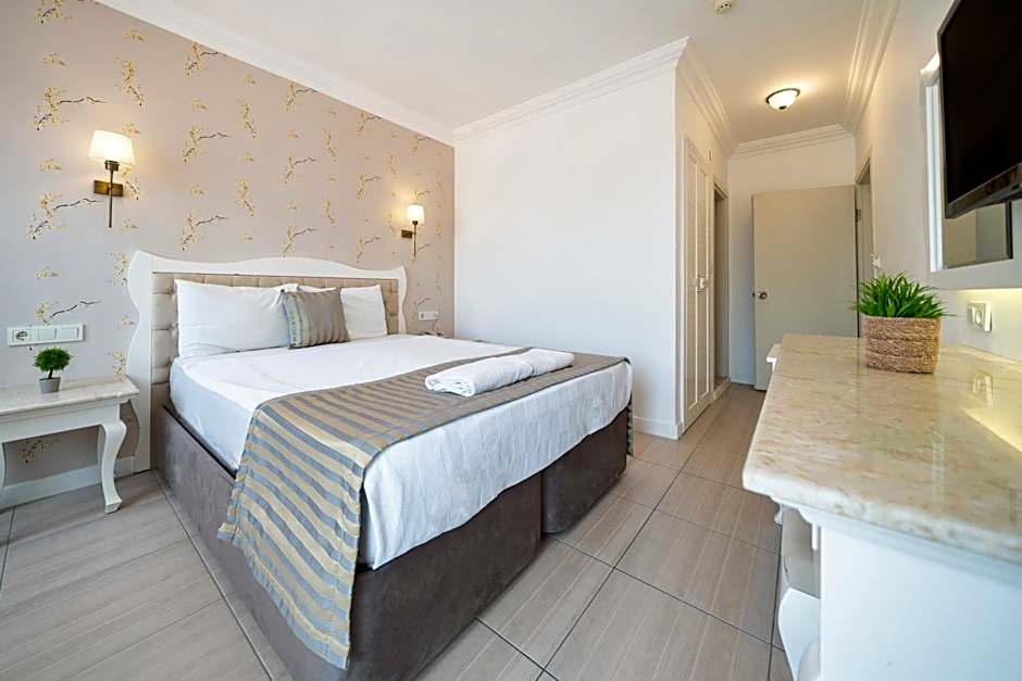 Ata Lagoon Beach Hotel