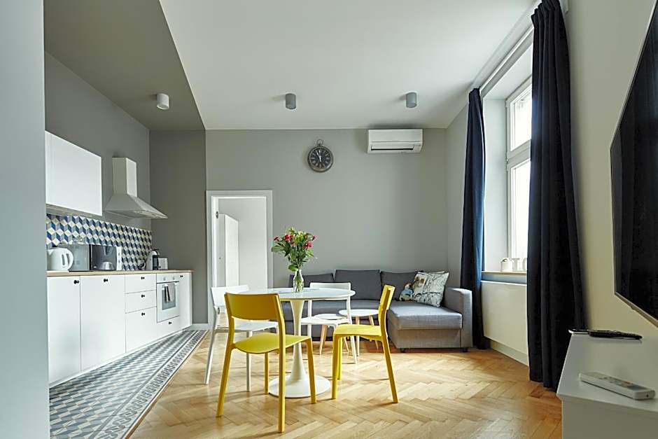 PlayRoom Aparthotel