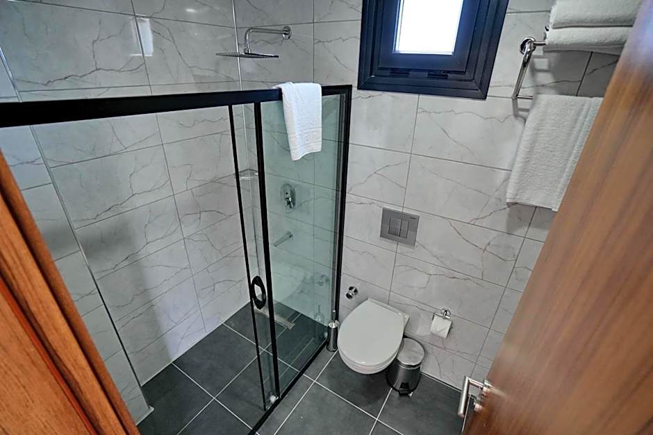 Shelton Airport Hotel