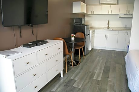 Standard Double Room with Two Double Beds with Kitchenette