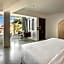 Sun Rocks Boutique Hotel - Caldera View Suites & Sunset Dining Experience