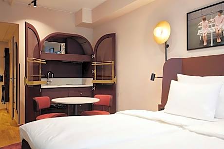 Standard Double Room with Kitchenette