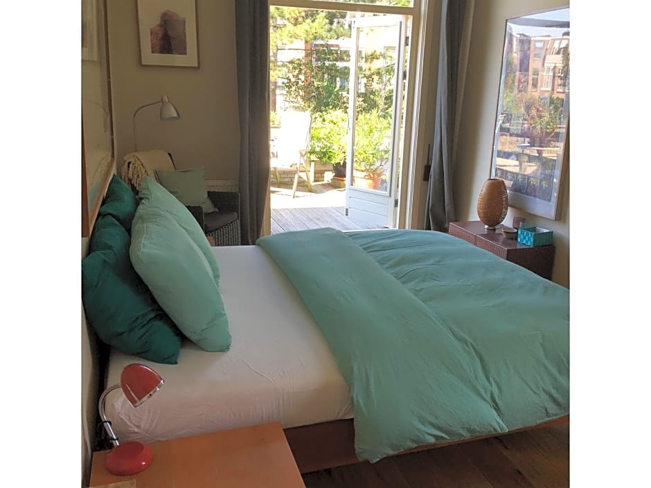 Bed & Breakfast Leonie – The Hague, WV