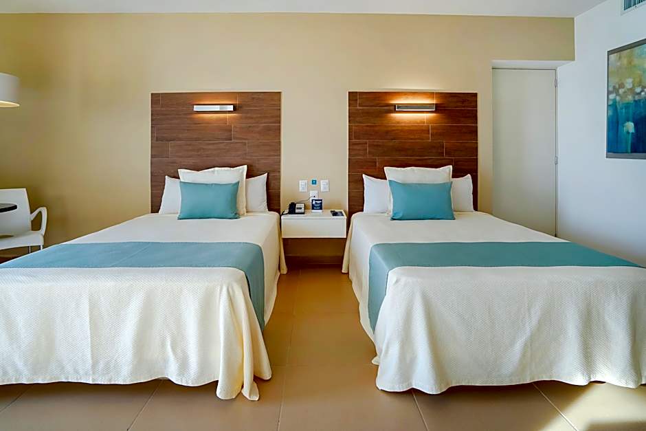 Photo 1 of 11 of Junior Suite, Sea View