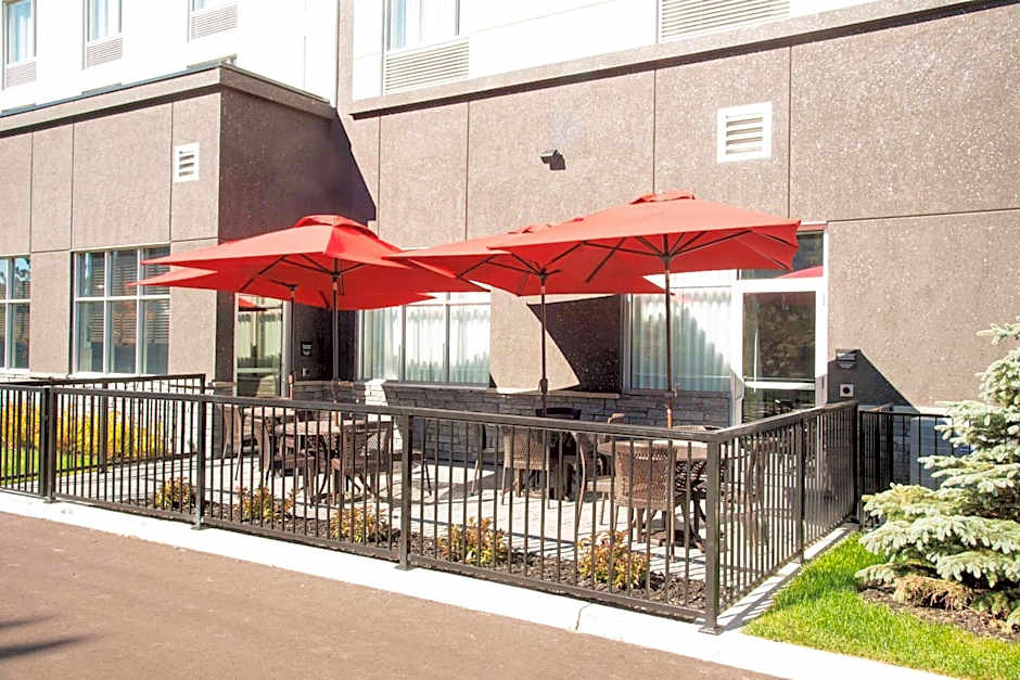 Hampton Inn By Hilton & Suites Thunder Bay, Ontario, Canada