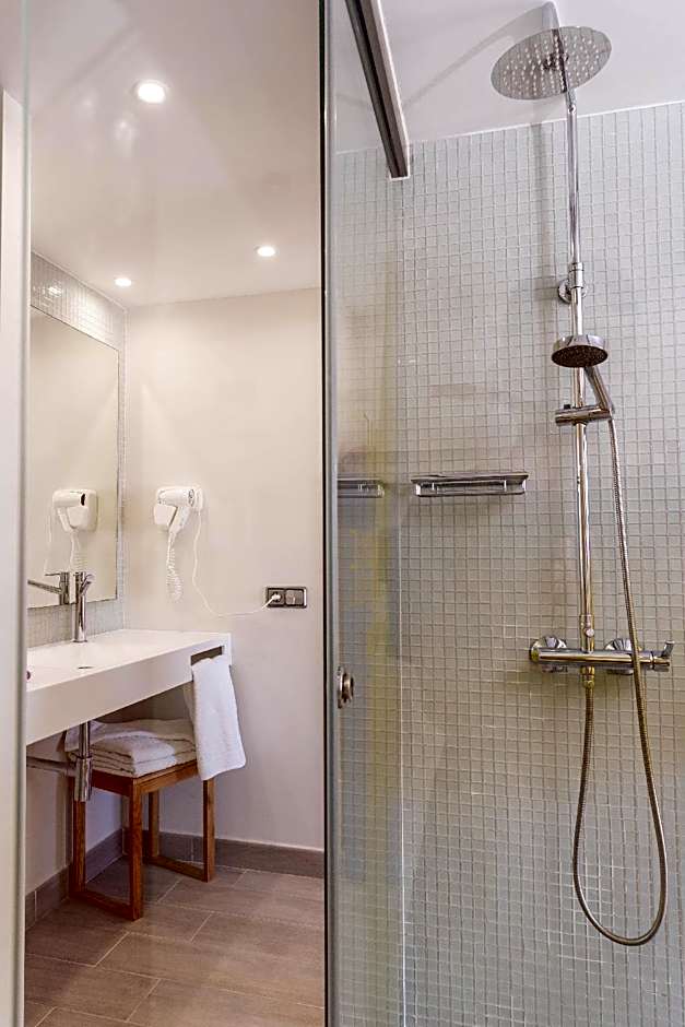 The Purple Hotel - Adults Only