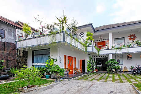 Collection O 91605 Nexdeco House Homestay Syariah