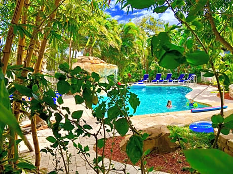 Riverside Apartments By The Beach
