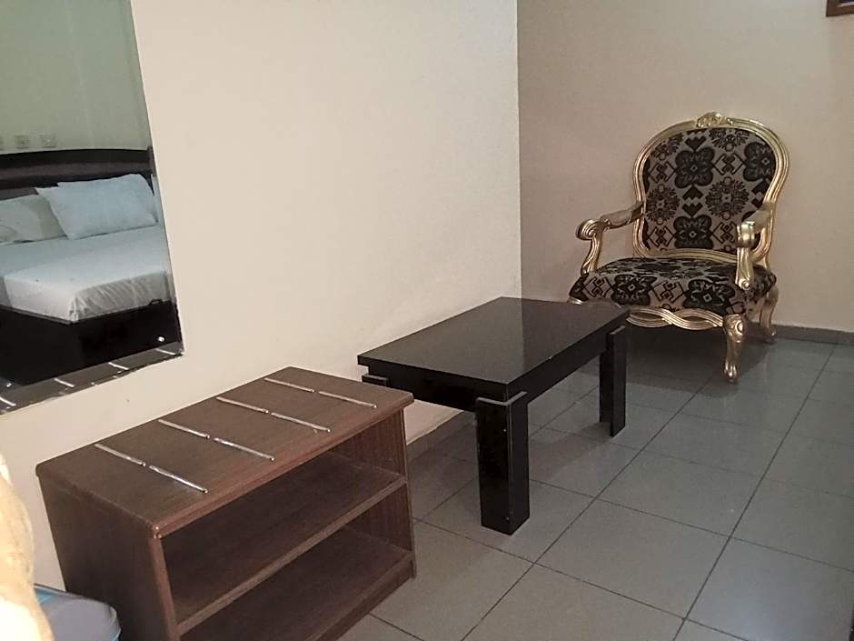 Dreamland Suites