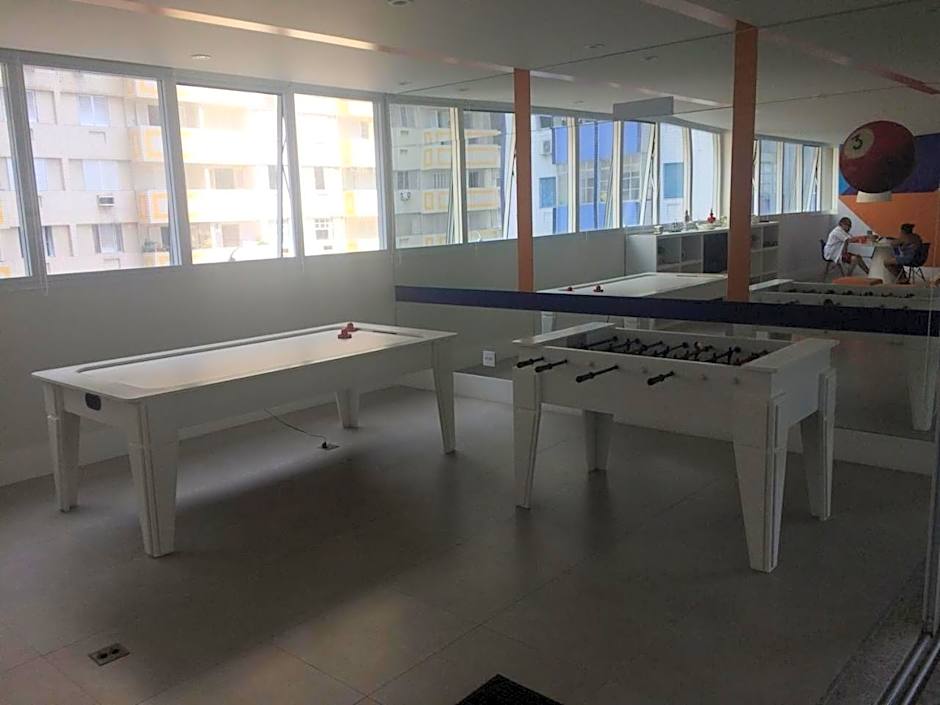 Vista Mar Unlimited Frente Mar Ar Condicionado Garagem Arrumação Andar Alto e piscina aquecida, sauna e muito mais!