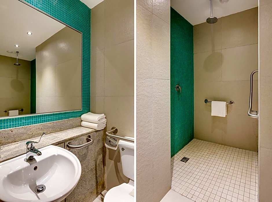 Protea Hotel by Marriott Benin City Select Emotan