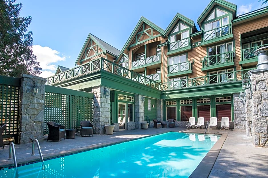 Pinnacle Hotel Whistler