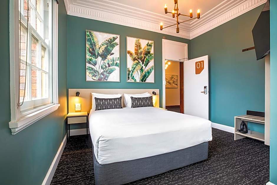 Photo 1 of 24 of Studio 1 Queen Bed