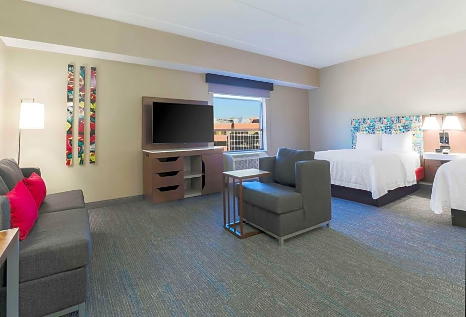 Hampton Inn By Hilton And Suites Pittsburgh-Downtown