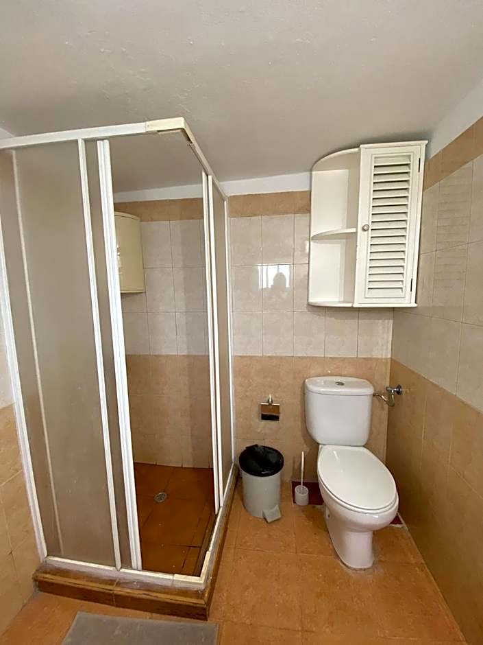 B&B and Apartments El Charco Azul