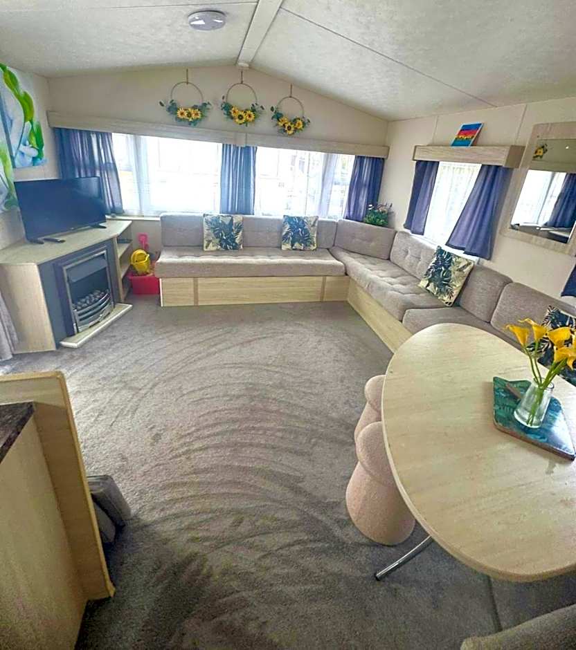 Lyons Robin Hood , Rhyl