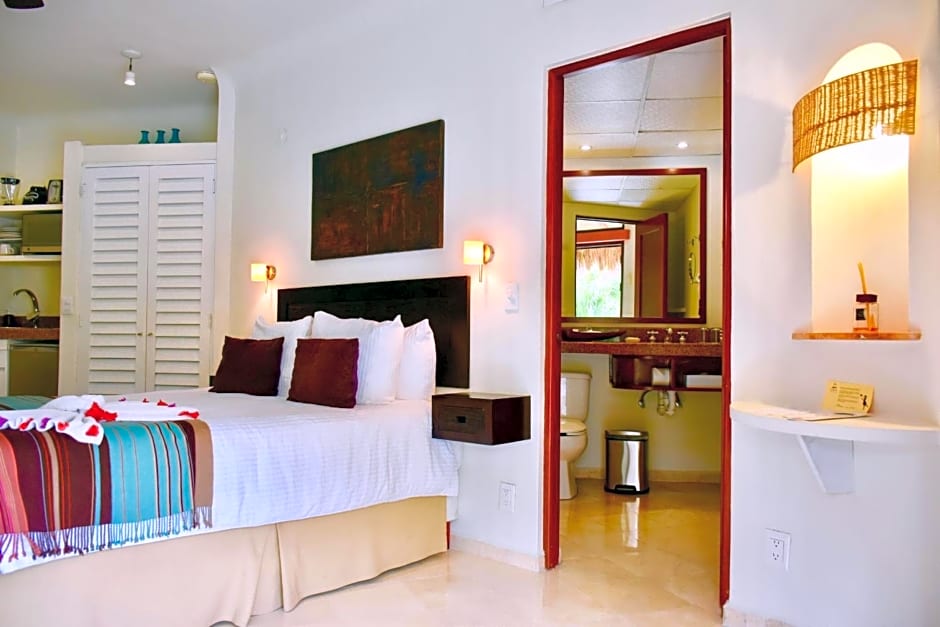 Playa Palms Beach Hotel