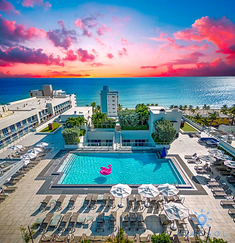 New Studio - Hollywood Beach Bliss for 2