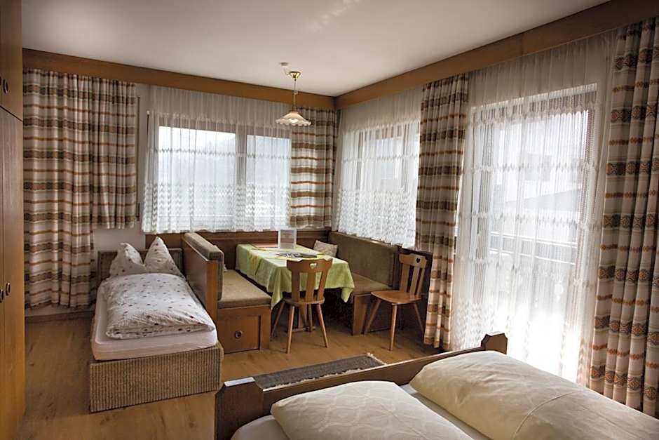 Zdjęcie 1 z 9 — Apartment, Garden View