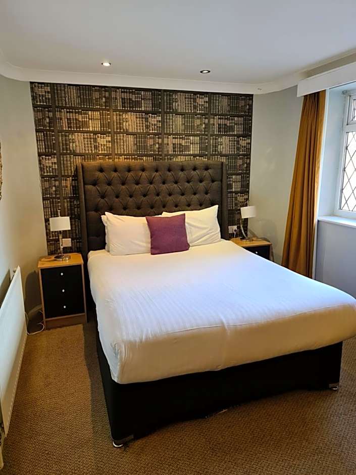 Barons Court Hotel Walsall