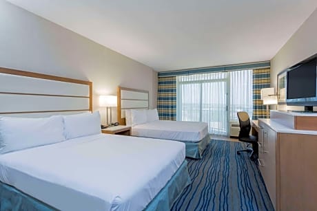 Oceanfront Large Deluxe Room 1 King Bed and Sofabed