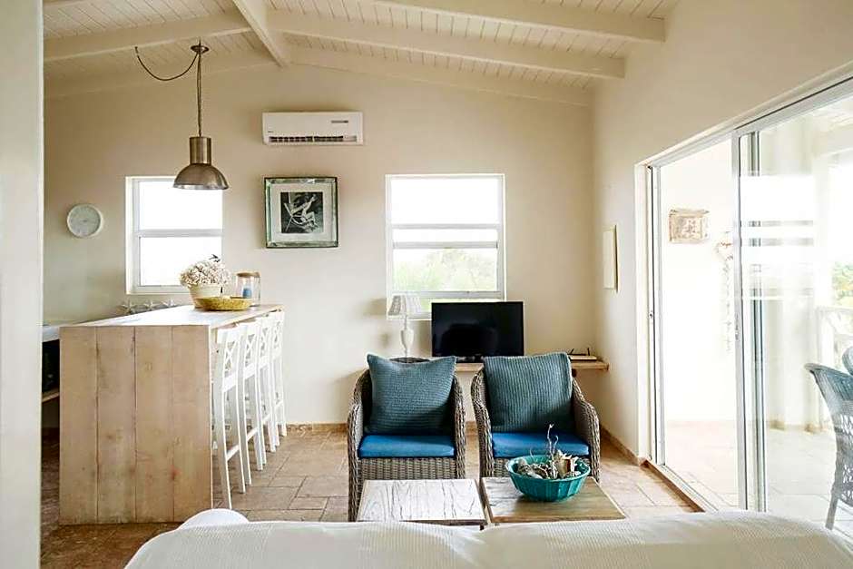 Ocean Breeze Boutique Hotel & Marina
