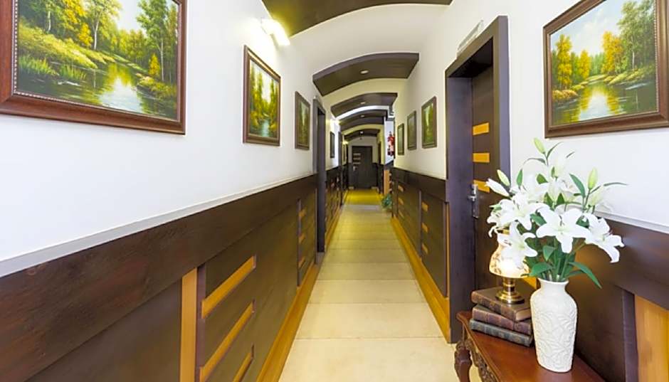 FabHotel Sholas Residency I - Nr. Rose Garden