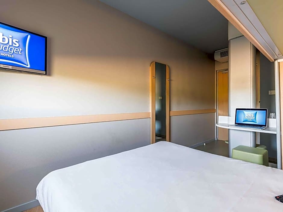 ibis budget Amberieu en Bugey/Chateau Gaillard