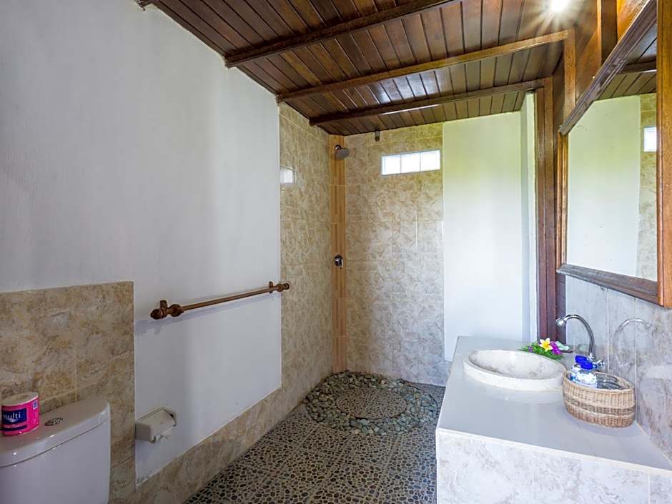 Song Lambung Beach Huts